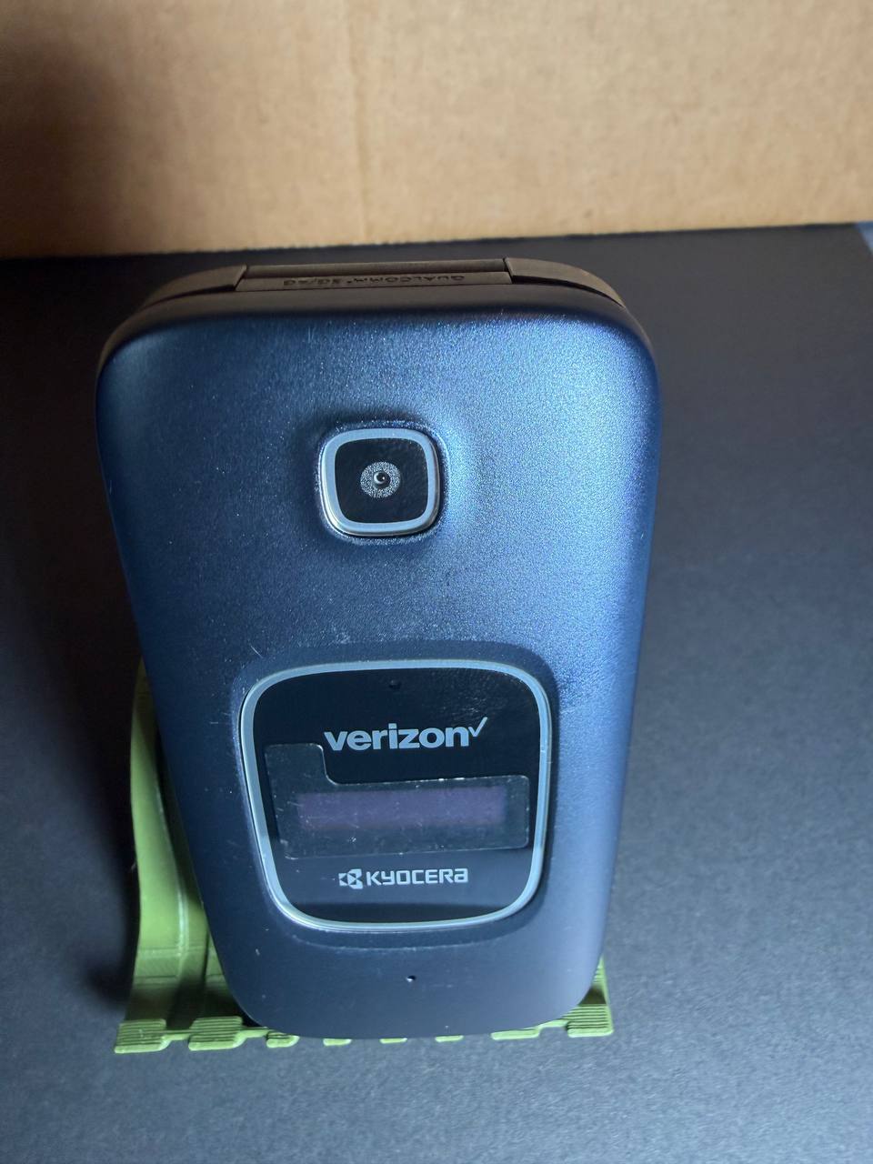 Kyocera Cadence 4g LTE S2720 Verizon flip phone used