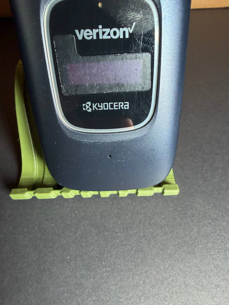 Kyocera Cadence 4g LTE S2720 Verizon flip phone used